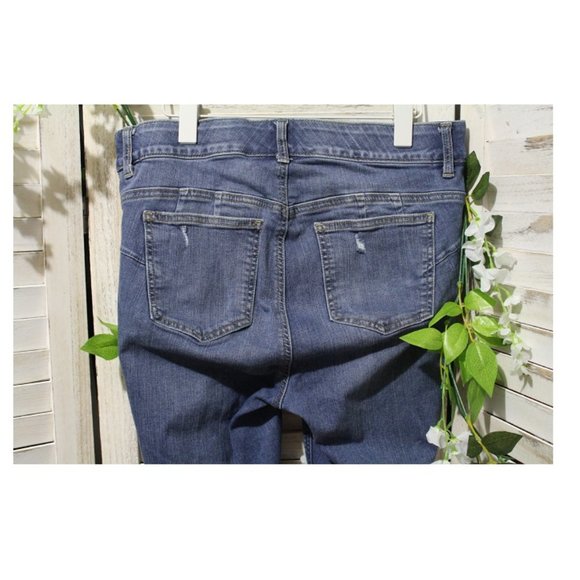 Torrid Bombshell Skinny Distressed Jeans - Picture 5 of 7